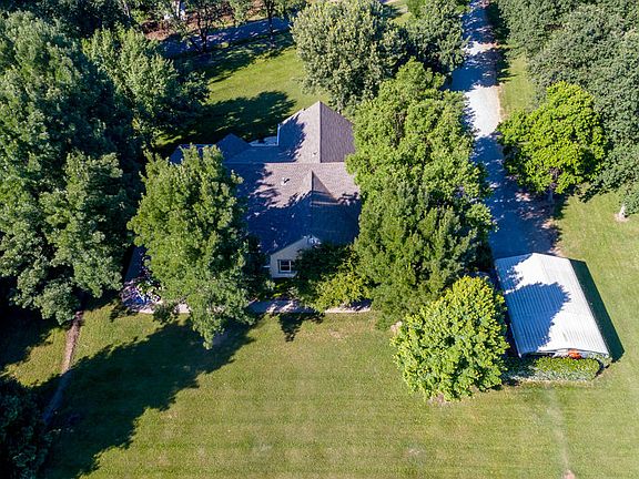 2nd image of 21878 Tranquil Ln