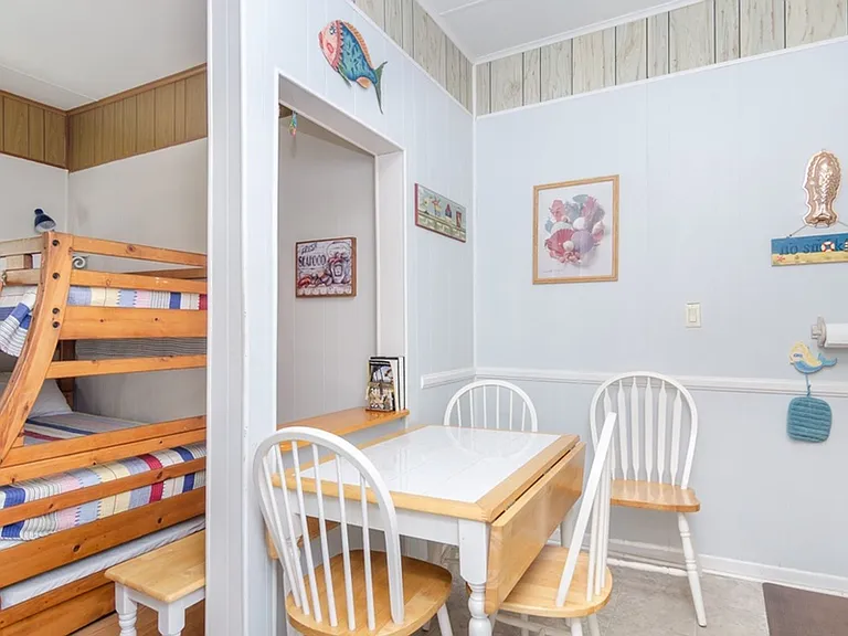 109 N Fort Fisher Blvd #A — Photo 8