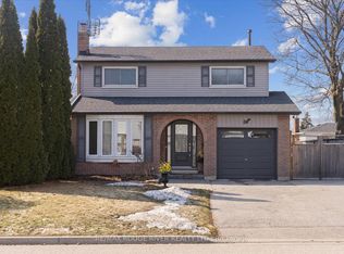 8 Kenton Ct, Whitby, ON L1N 5X7