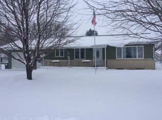 225 E 6th St, Kanawha, IA 50447
