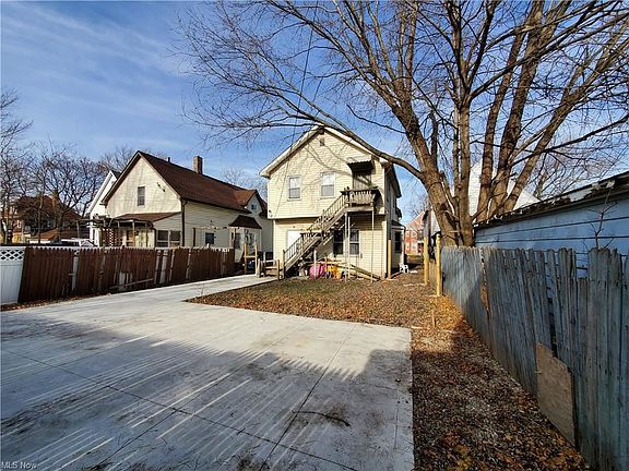 5th image of 3937 Woodbridge Ave