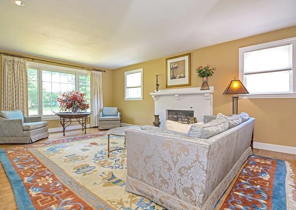 1st image of 71 Elda Rd