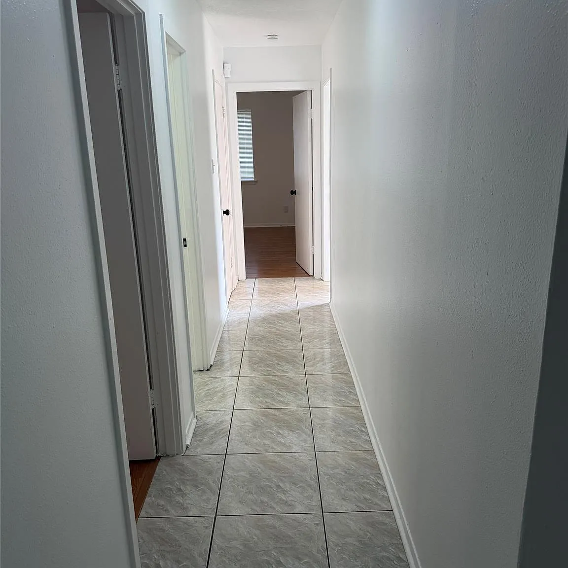 3 bed, 2.0 bath, 1472 sqft, $1,800 — Photo 3