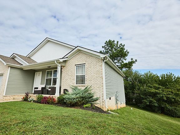 3rd image of 107 Sage Dr
