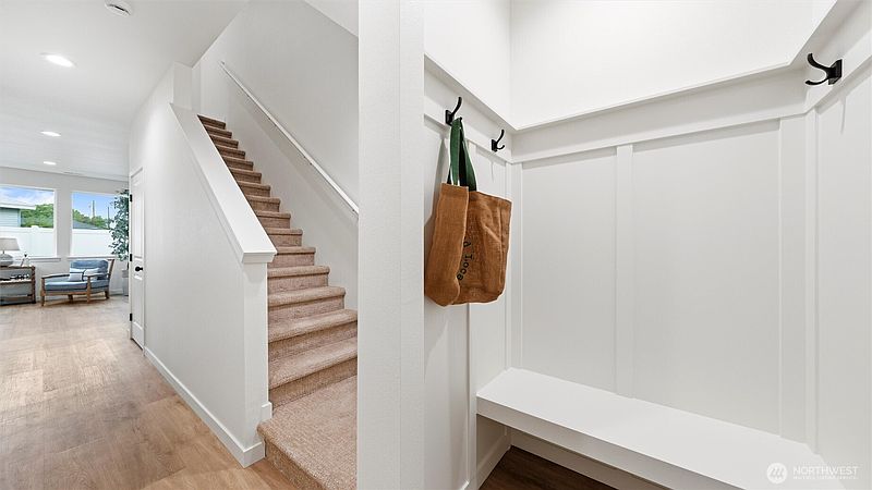 4th image of 3541 W 6th Place