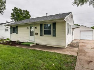 2009 N Fairmount St, Davenport, IA 52804