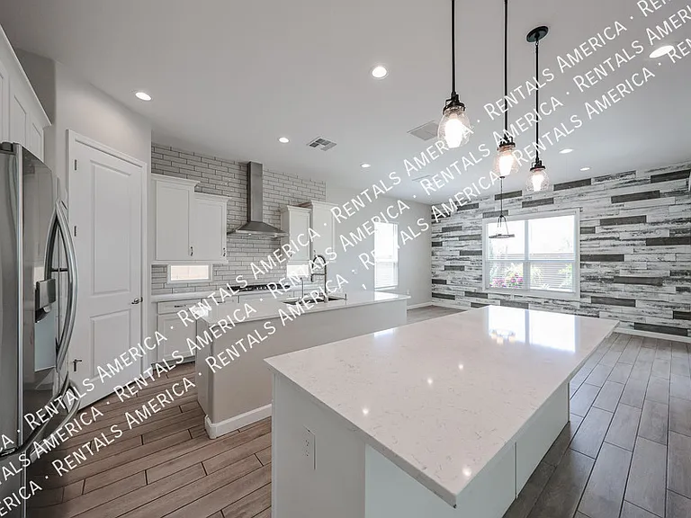 1829 E Saguaro Park Ln — Photo 25