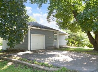 6274 Bennett St, Williamson, NY 14589