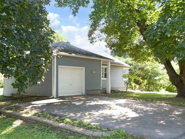 6274 Bennett St, Williamson, NY 14589