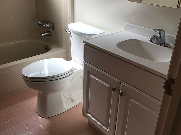5th image of 859 Commercial Ave #5