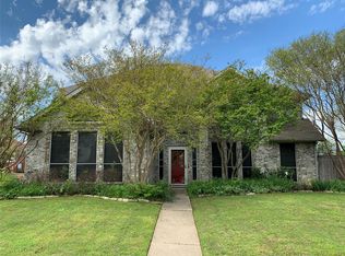 2074 Cameo Dr, Lewisville, TX 75067