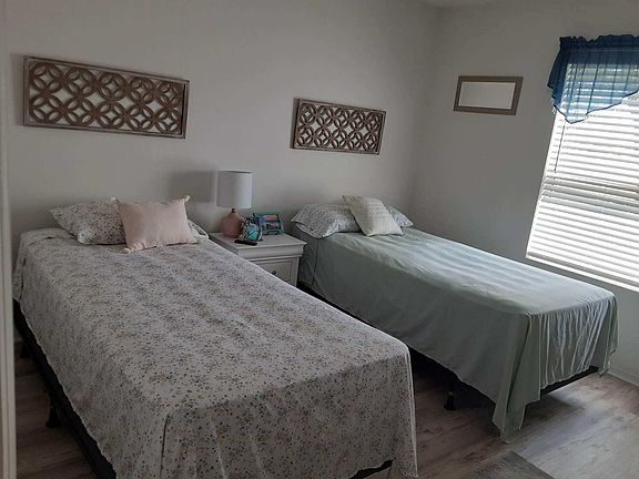 3rd image of 2835 Barboza Dr