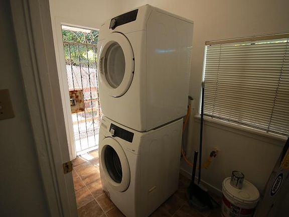 4th image of 1631 Palou Ave