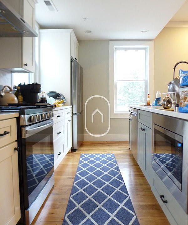 1st image of 211 Boylston St #1