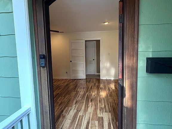 5th image of 4102 Washington Ave