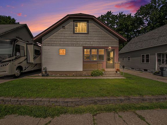 2nd image of 2323 Beverly Ave SW