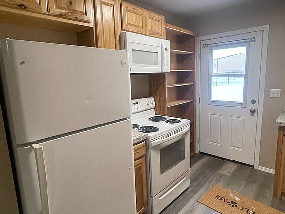 3rd image of 222 Shadowwood Dr