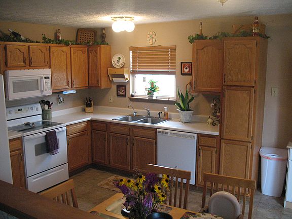 3rd image of 5122 Trotter Dr