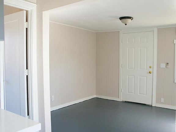 5th image of 1050 E Fairmount Ave APT 4