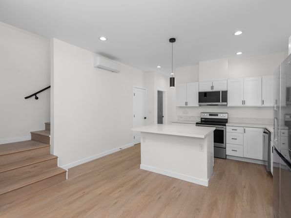 6413 Richard St