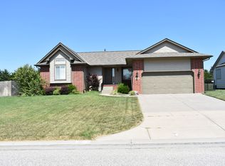 1094 N Bedford Ct, Wichita, KS 67206