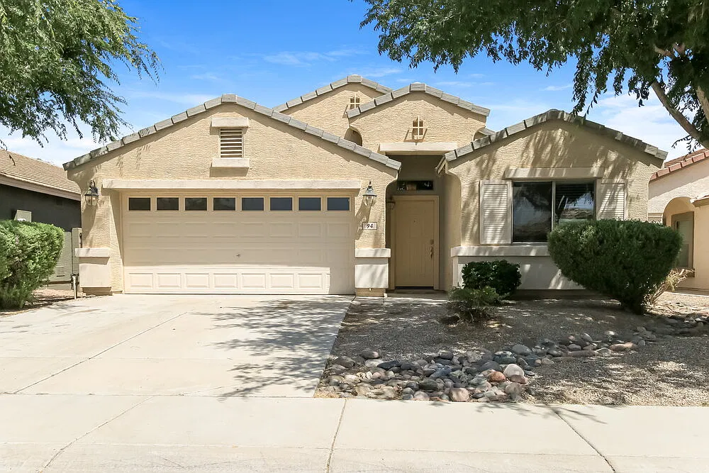 4 bed, 2.0 bath, 1683 sqft, $1,995 — Photo 1