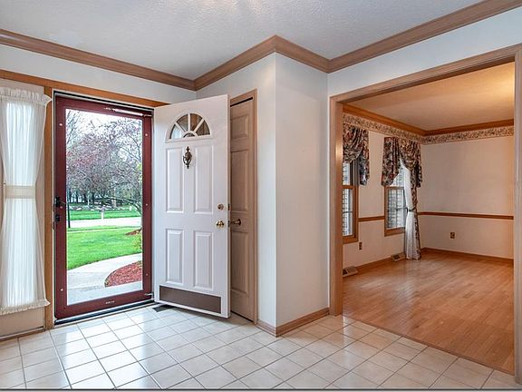 4th image of 28816 Woodmill Dr