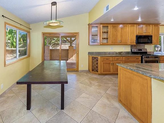 2nd image of 23642 Alabega Ct