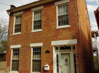 107 N Prospect St, Galena, IL 61036