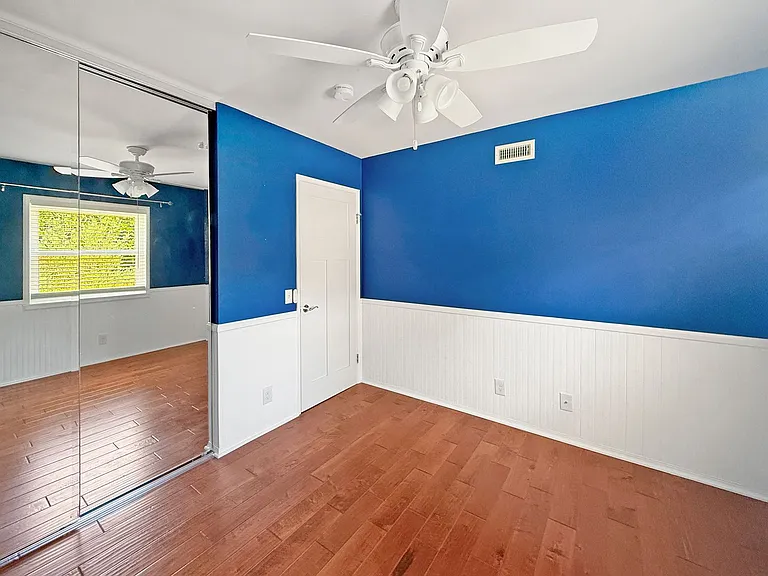 1934 Donahue Dr — Photo 11