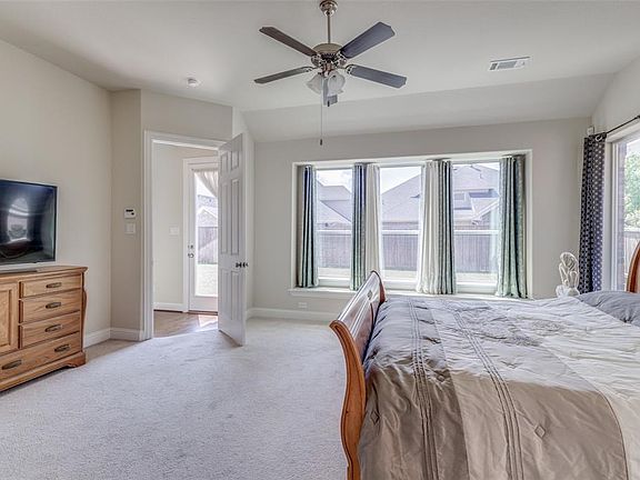 4th image of 108 Lavender Ln