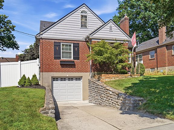 2nd image of 4133 Club View Dr
