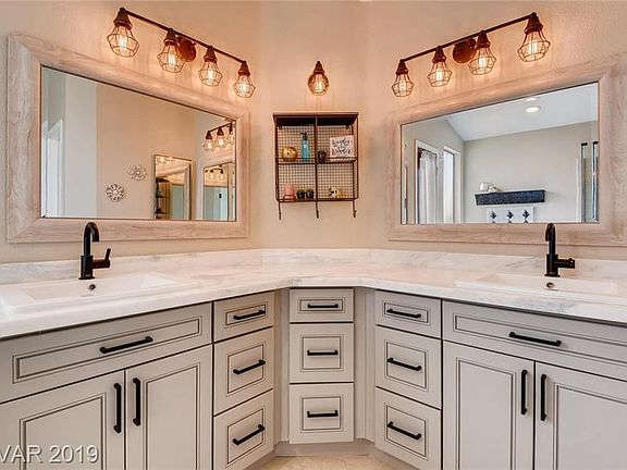 5th image of 5804 Paseo Del Mar