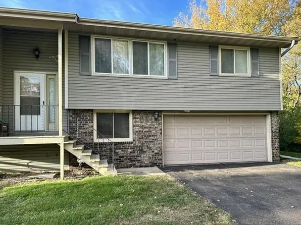 6858 Sandlewood Rd, Woodbury, MN 55125