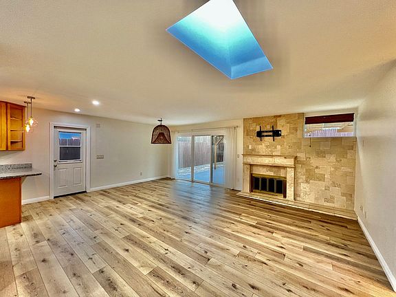 4th image of 4119 Moraga Ave