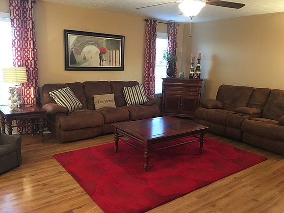 3rd image of 5436 Meadow Grove Dr
