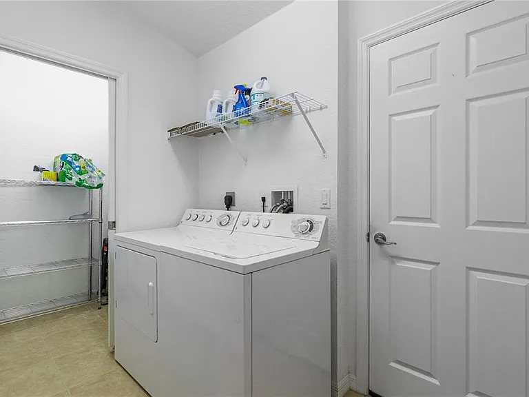 3533 Lakewood Blvd — Photo 17