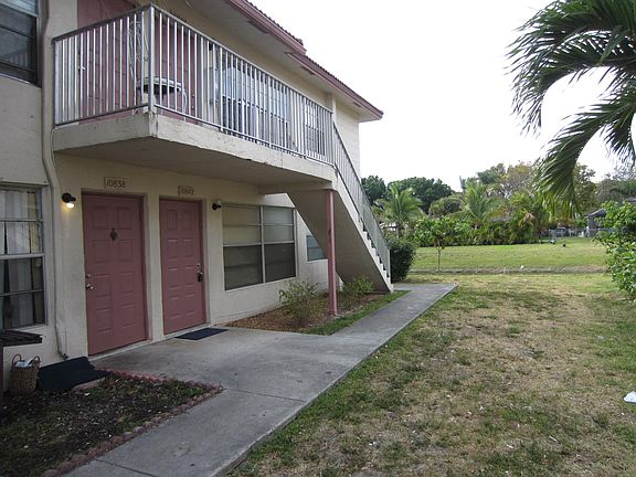 4th image of 10842 Royal Palm Blvd