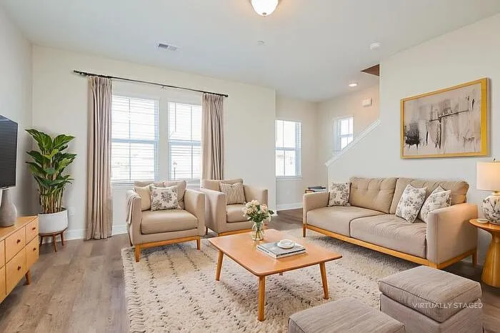 3 bed, 2.5 bath, 1546 sqft, $2,107 — Photo 3