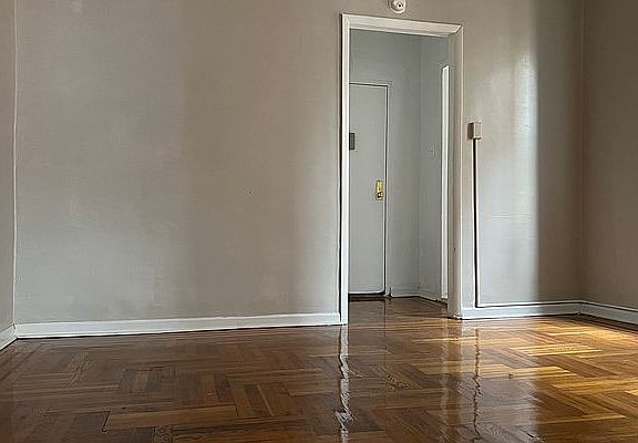 2nd image of 466 Rockaway Pkwy #C1