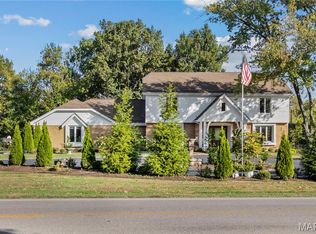 11929 Clayton Rd, Saint Louis, MO 63131