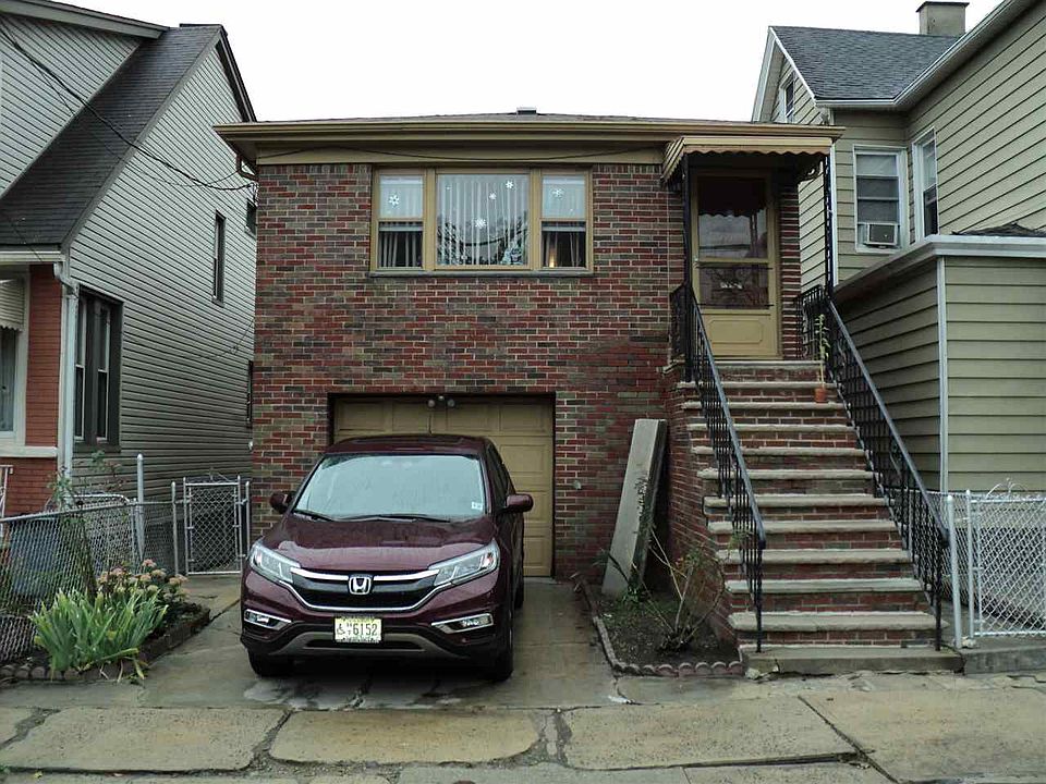 1st image of 1717 47th St