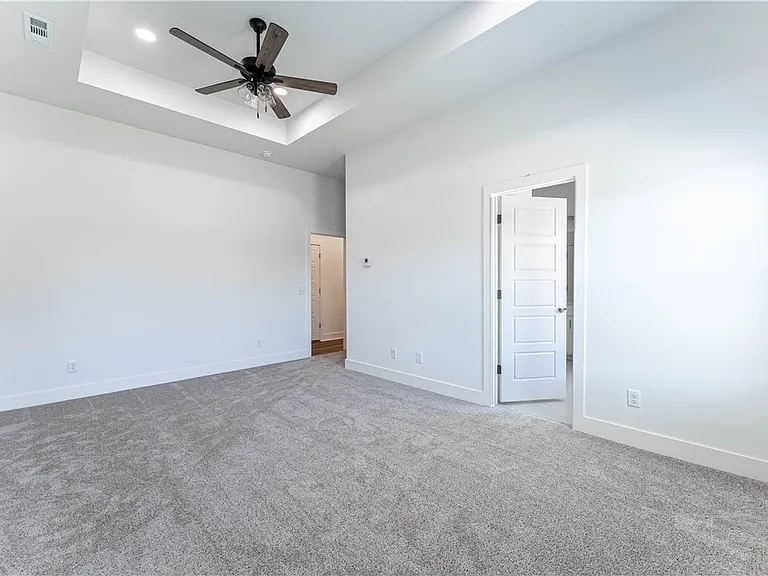 6306 SW Luna Ln — Photo 18