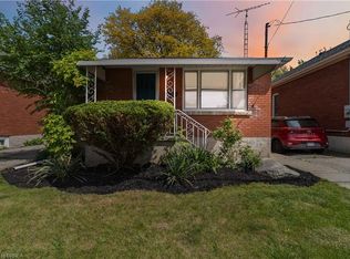 17 Salisbury Ave, Brantford, ON N3S1M6