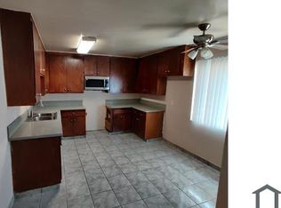 1306 W 94th St APT 2, Los Angeles, CA 90044
