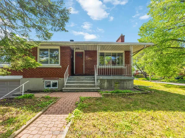 1530 Clementine Blvd W, Ottawa, ON K1H 8G3