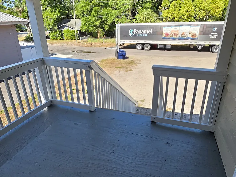 6907 N Navin Ave #3 — Photo 2