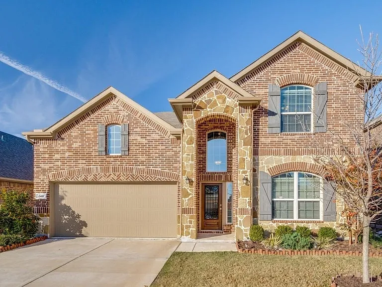 2417 Austin Ln — Photo 1