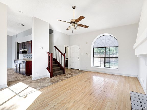 4th image of 5986 Sunrise Bend Dr