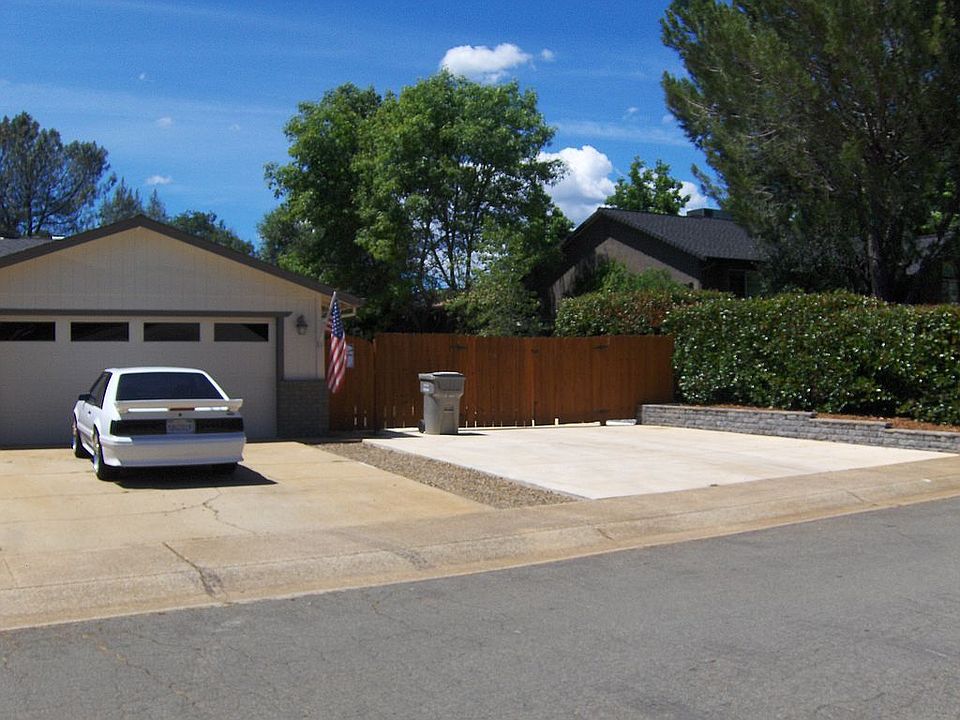 2nd image of 1050 Red Tail Dr